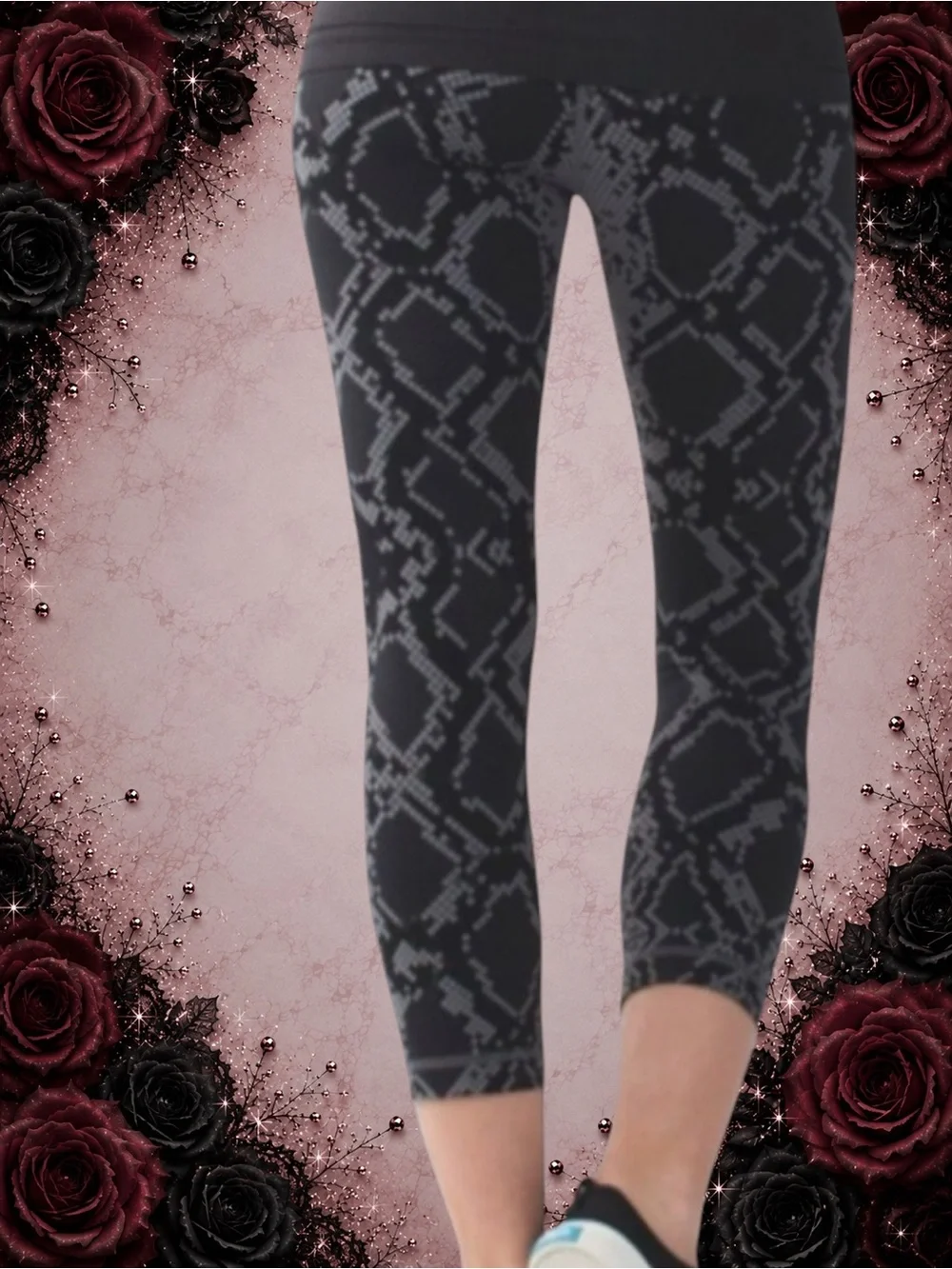 Preowned Lululemon Wunder Under Crop (Hi-Rise) Full-On Luon Snake Slate Deep 6